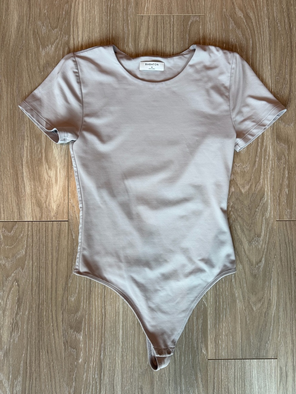 Aritzia Babaton Contour Crew Short Sleeve Bodysuit Warm Taupe
